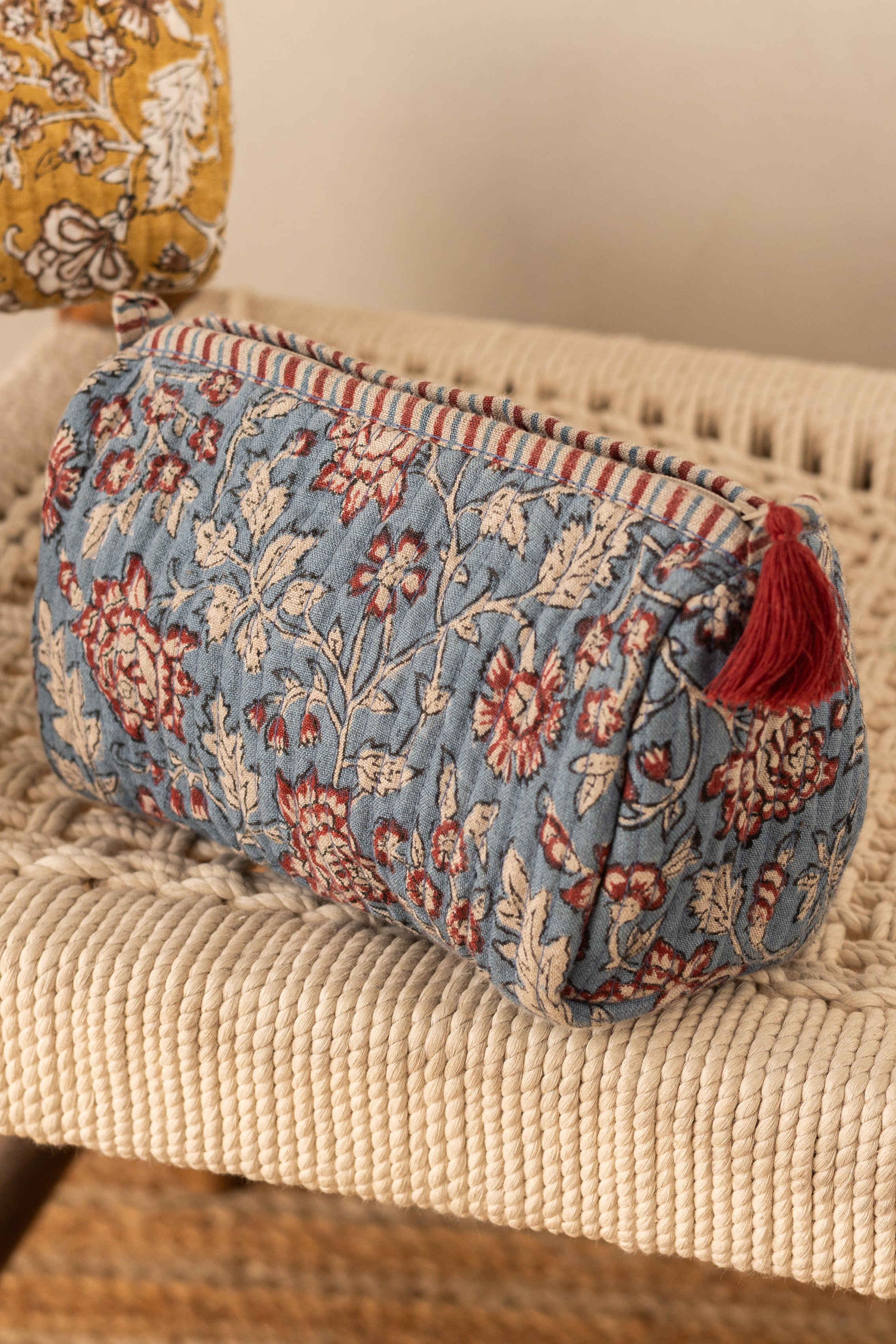 Linen Velma Quilted Pouch