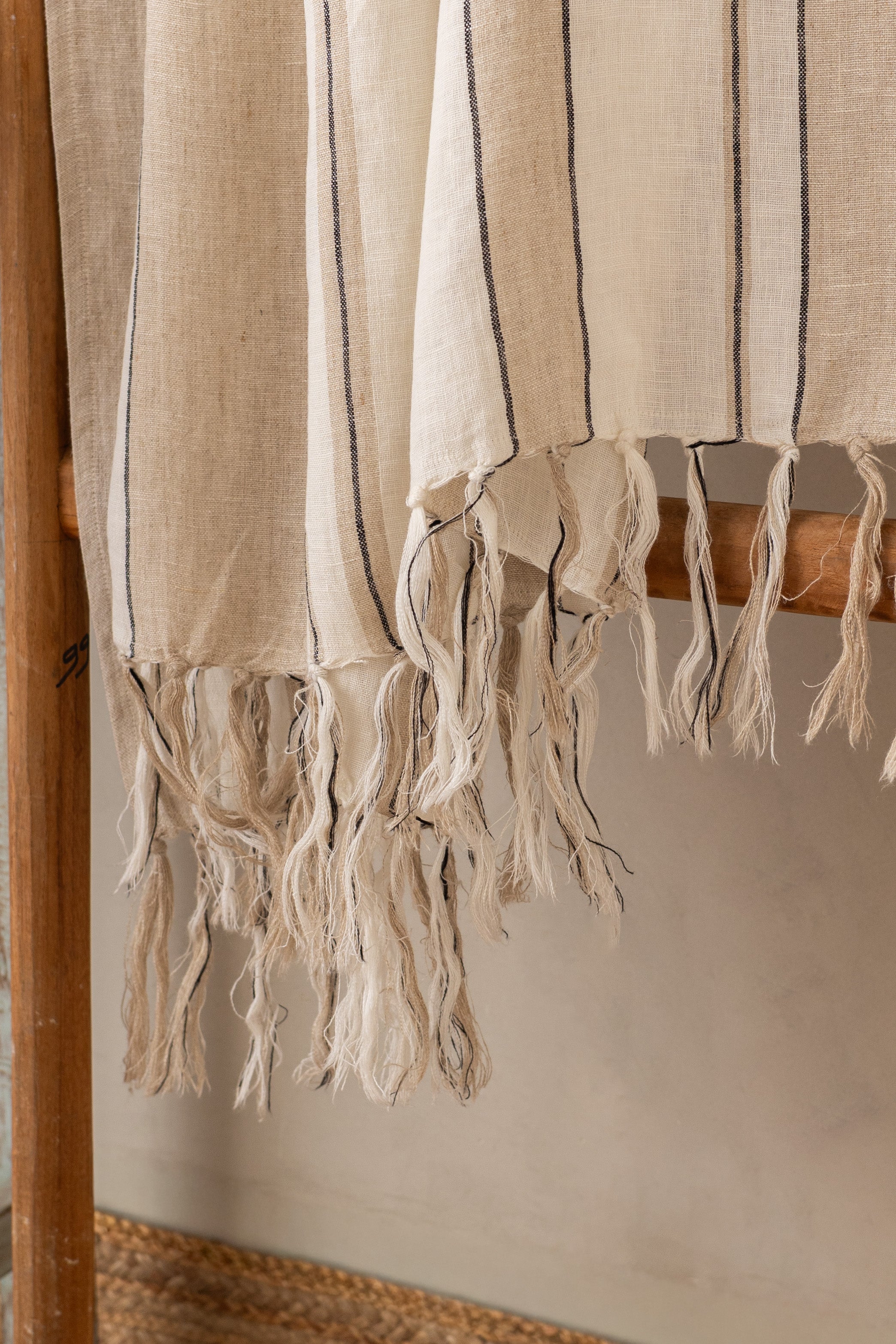 Linen Kester Throw