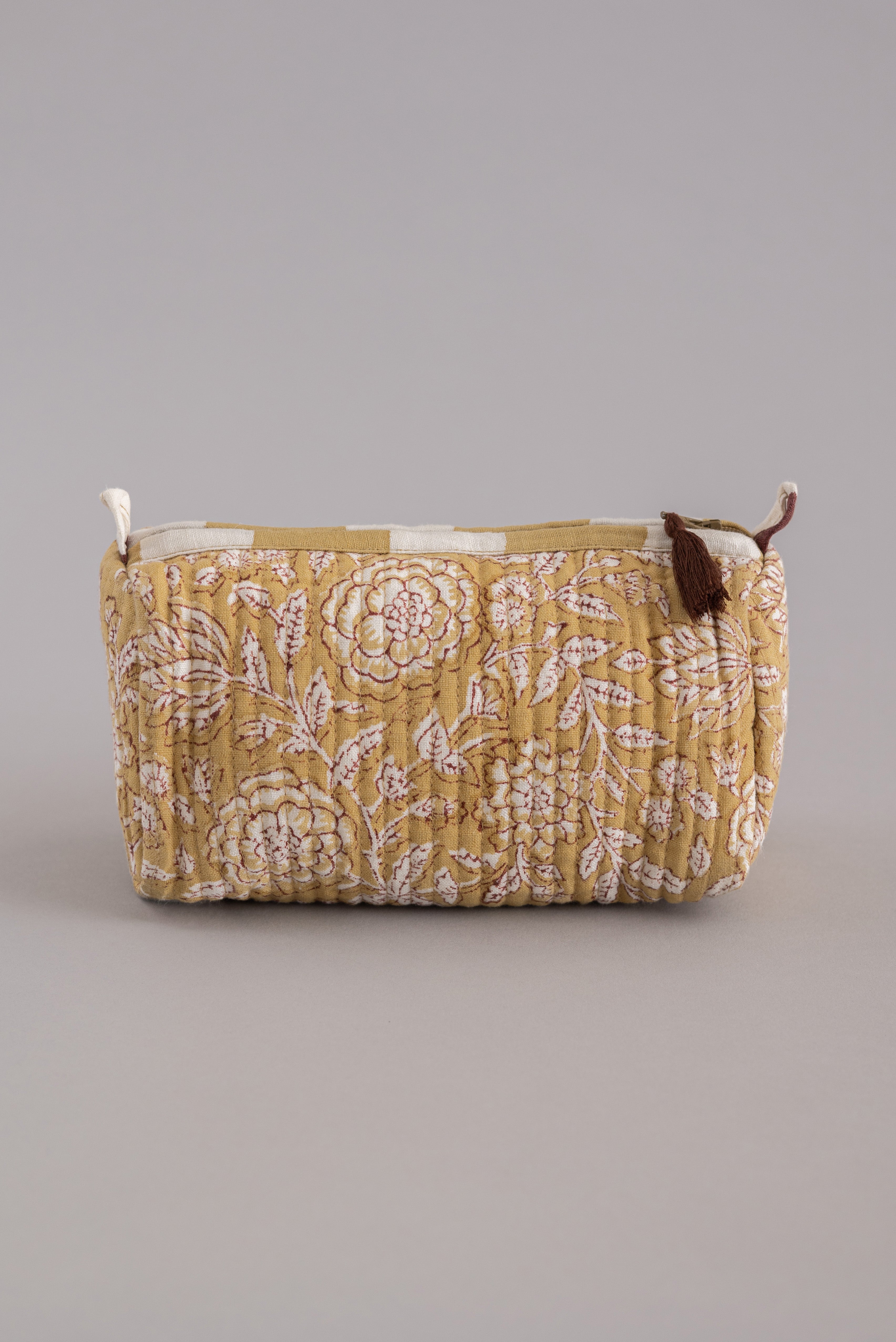 Linen Calista Quilted Pouch