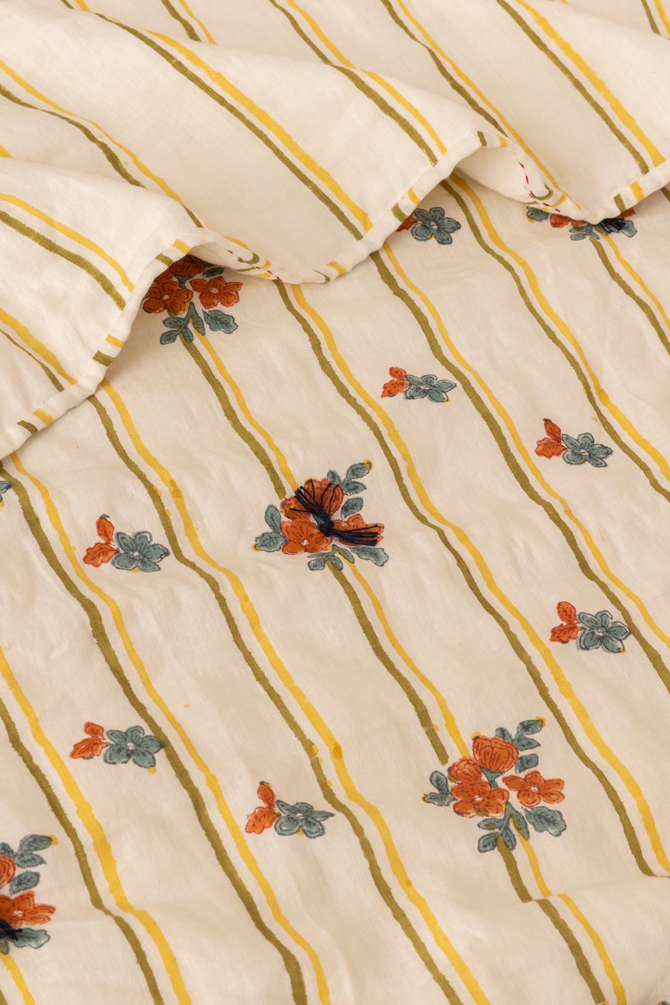 Linen Bloom Quilt
