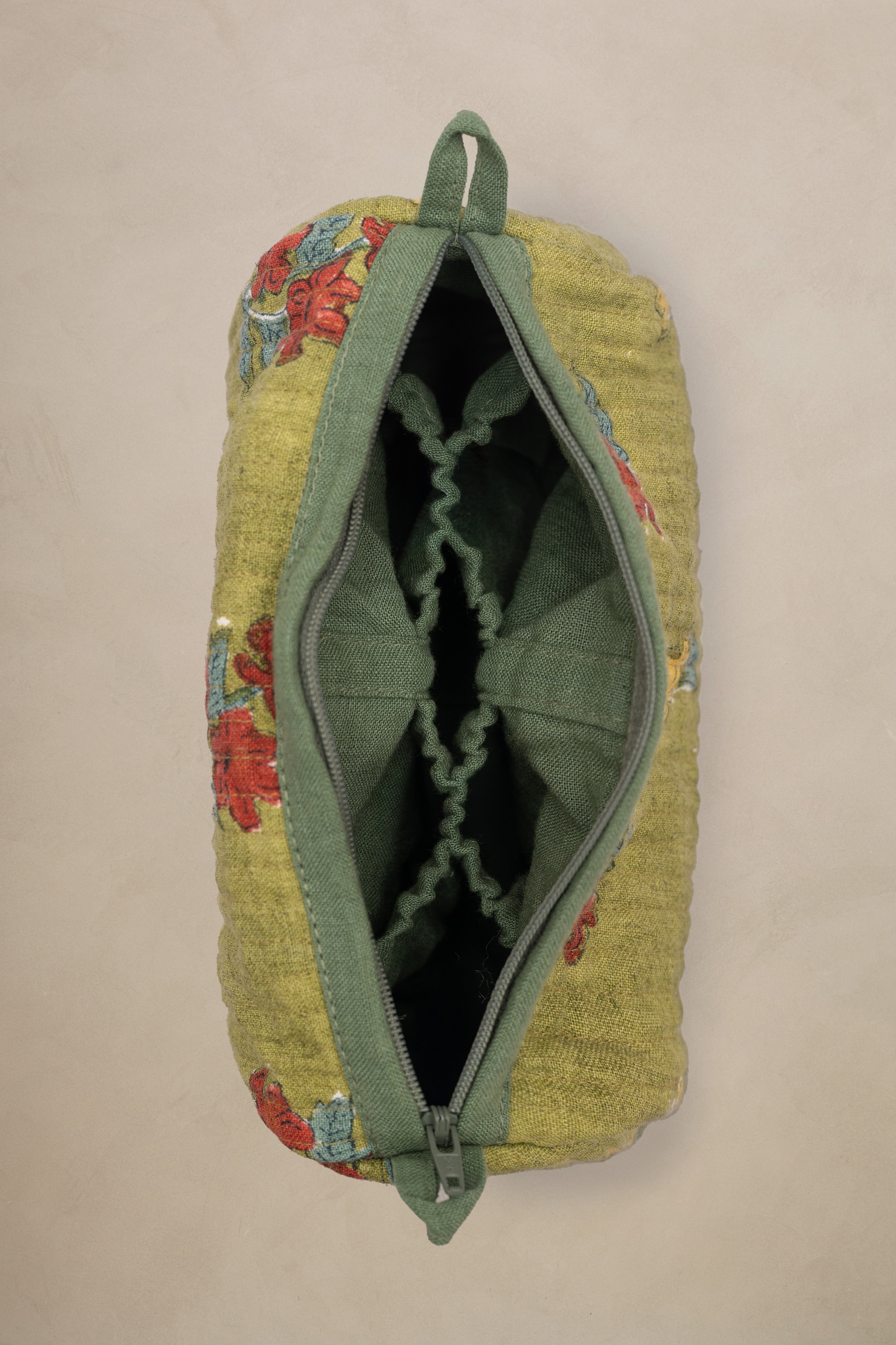 Linen Arris Quilted Pouch