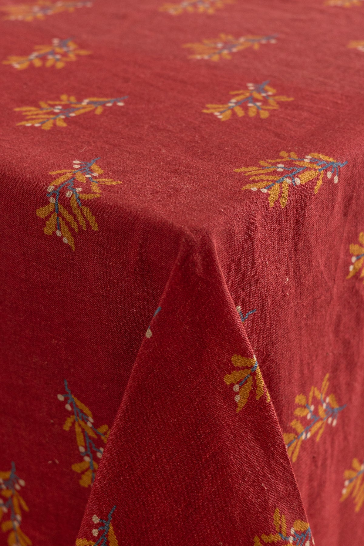 Linen Holly Tablecloth