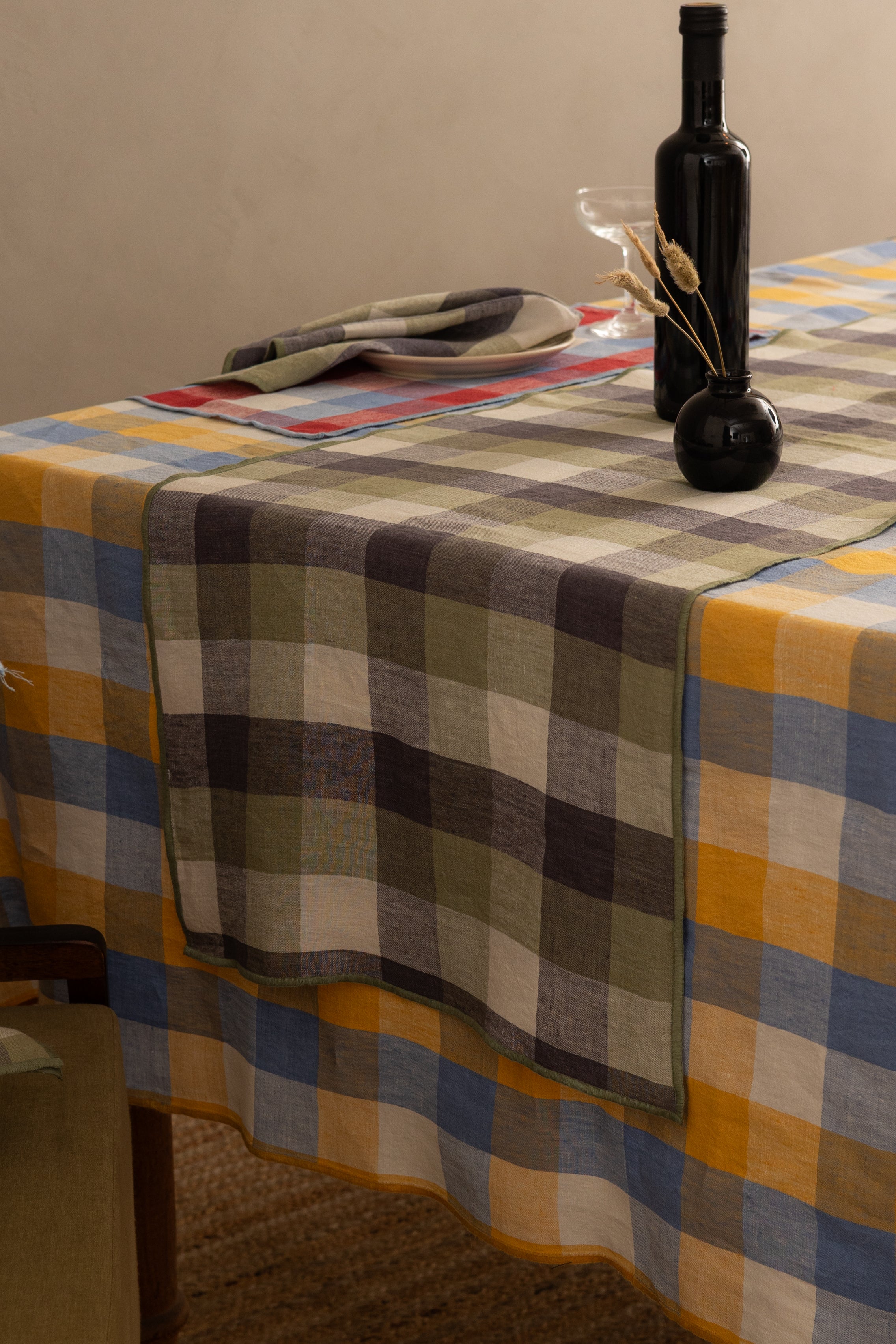 Linen Lane Table Runner