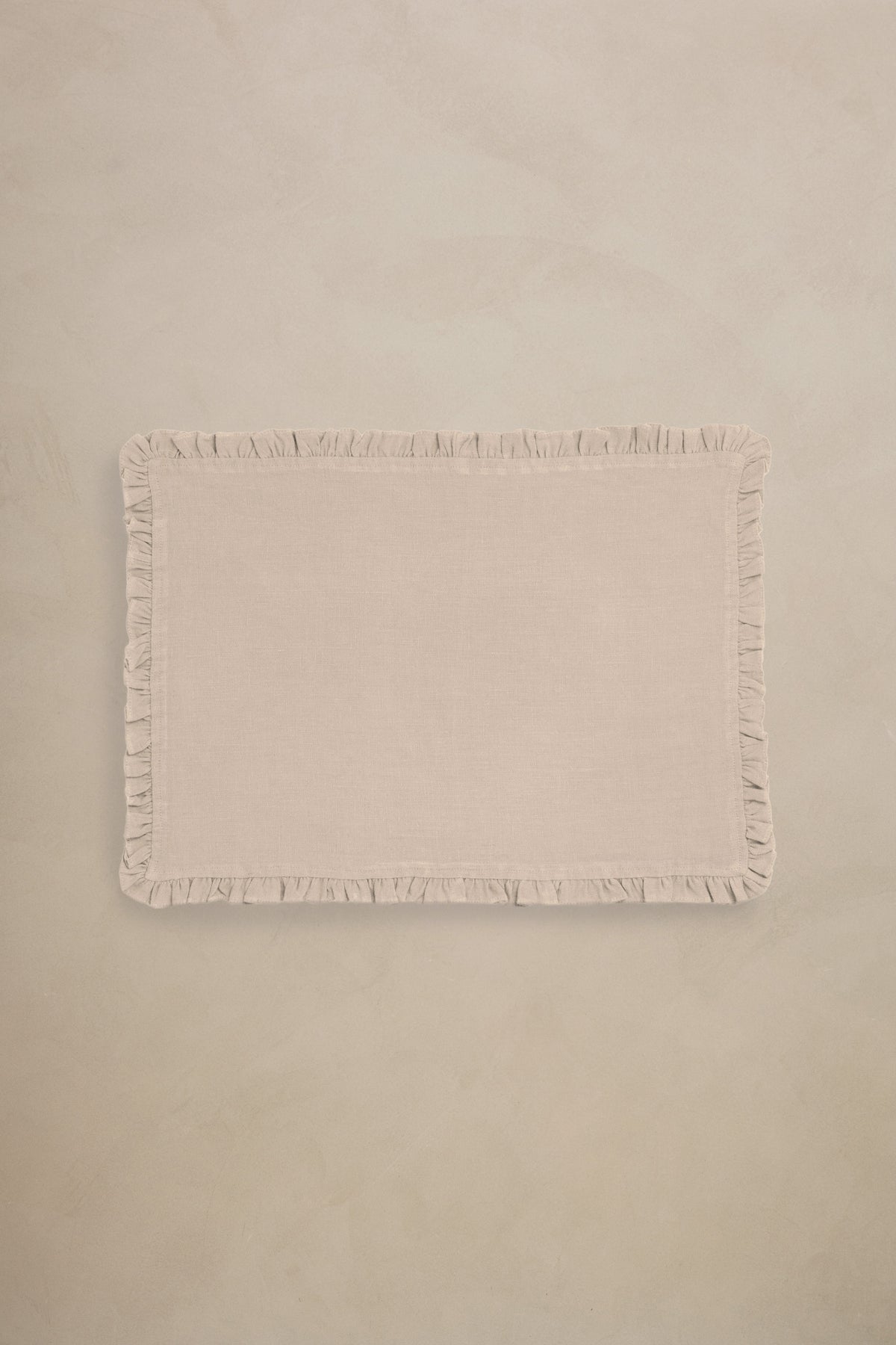 Linen Ruffle Medley Placemat Set
