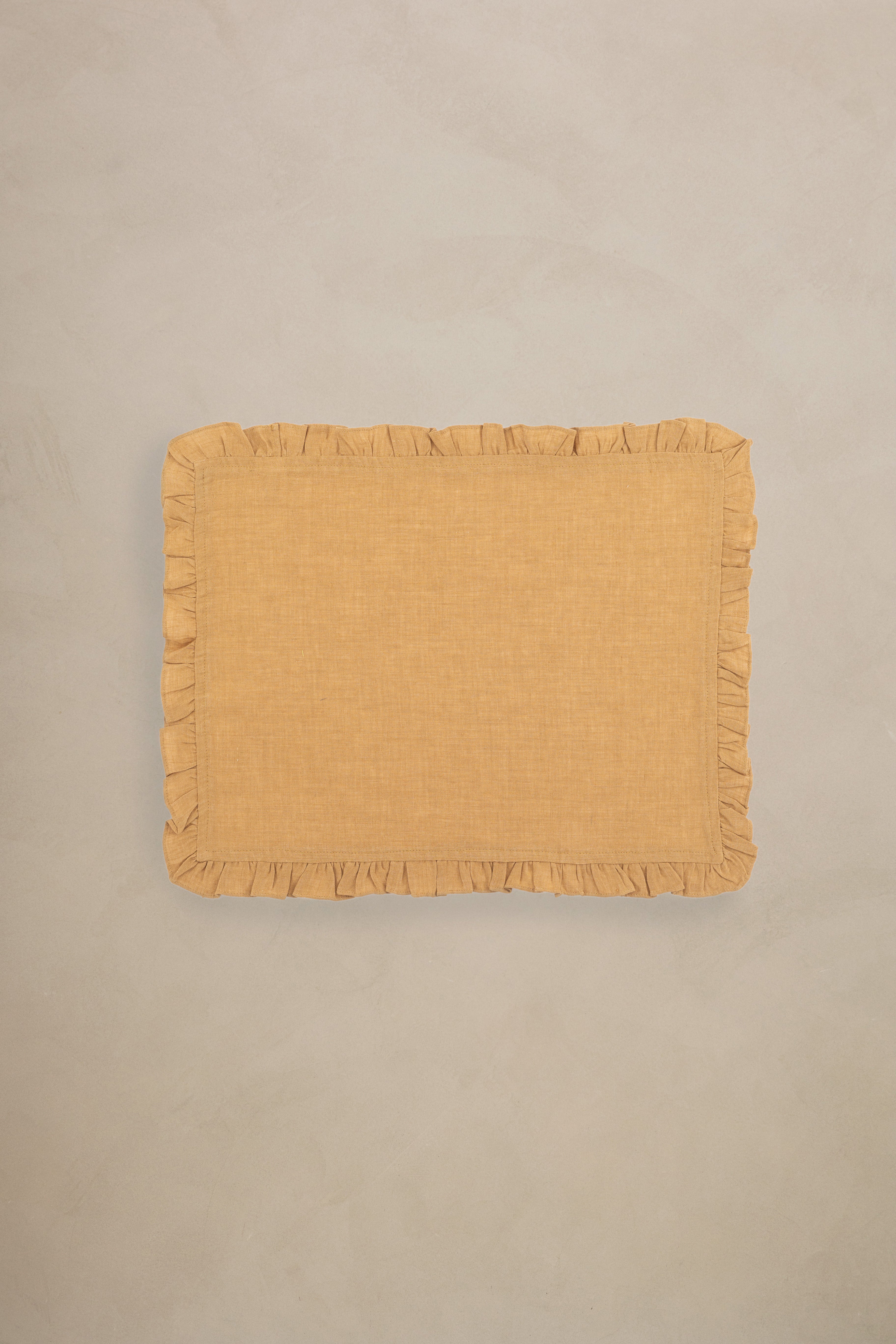 Linen Ruffle Medley Placemat Set