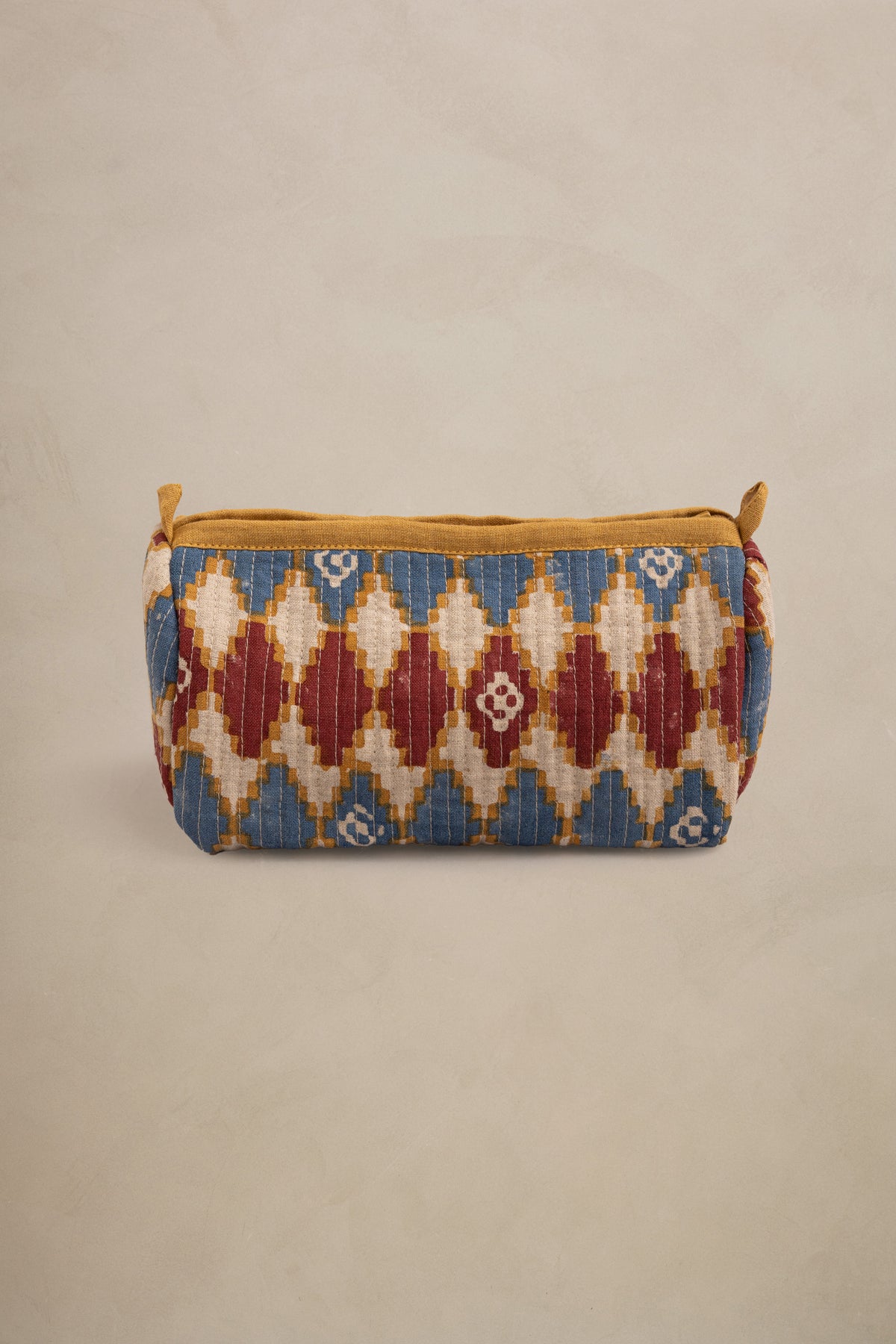 Linen Carols Quilted Pouch