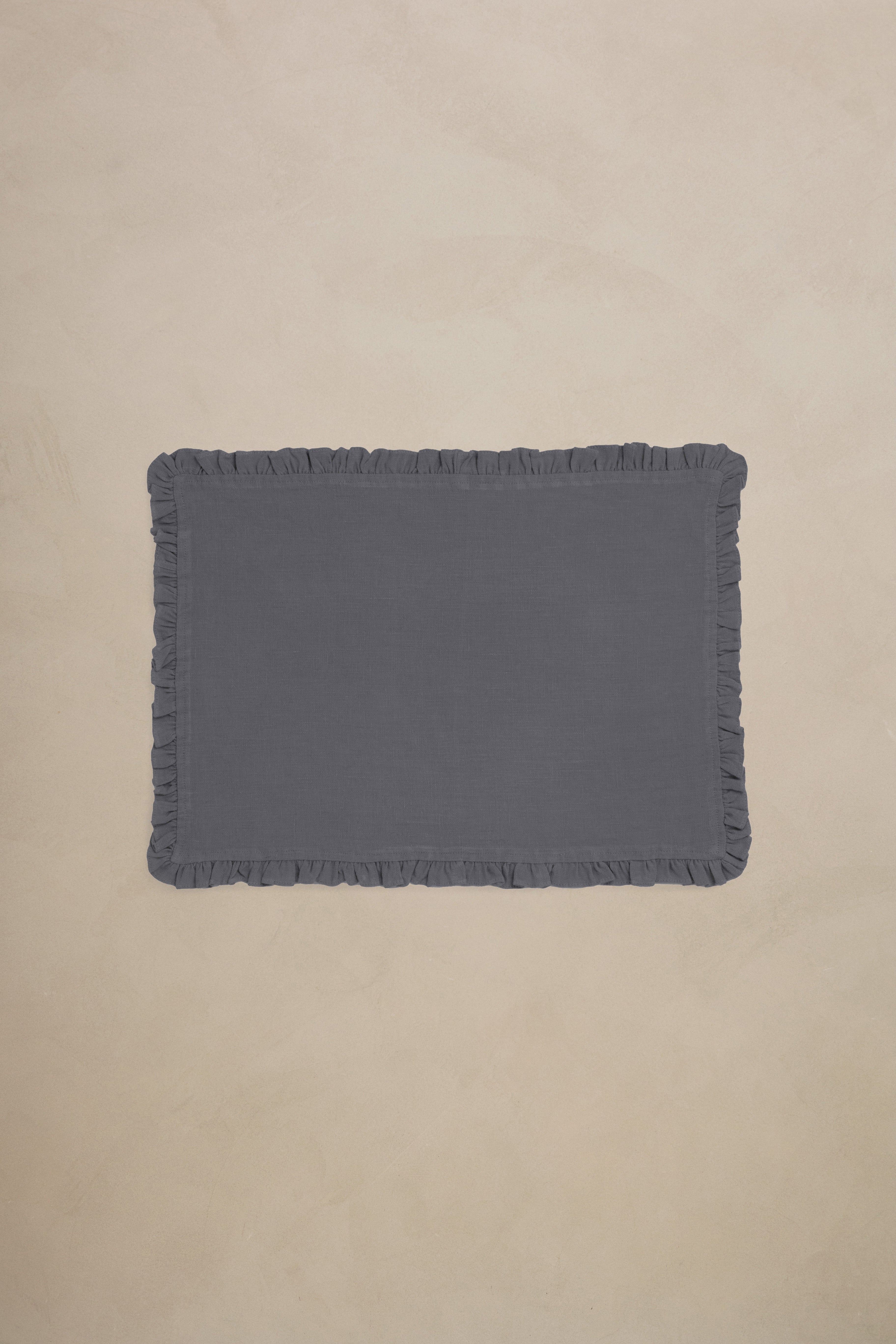 Linen Ruffle Medley Placemat Set