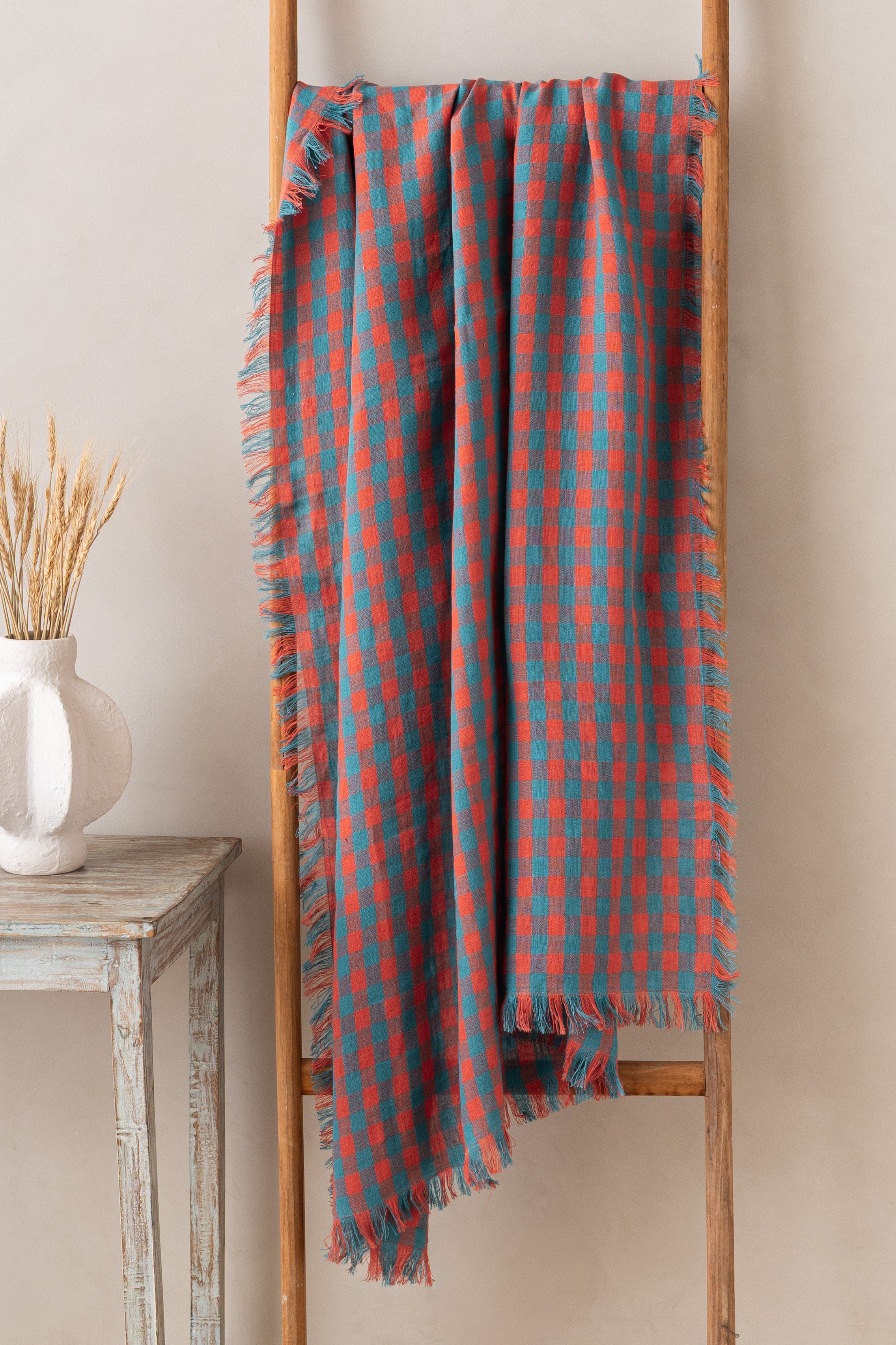 Linen Rosado Throw