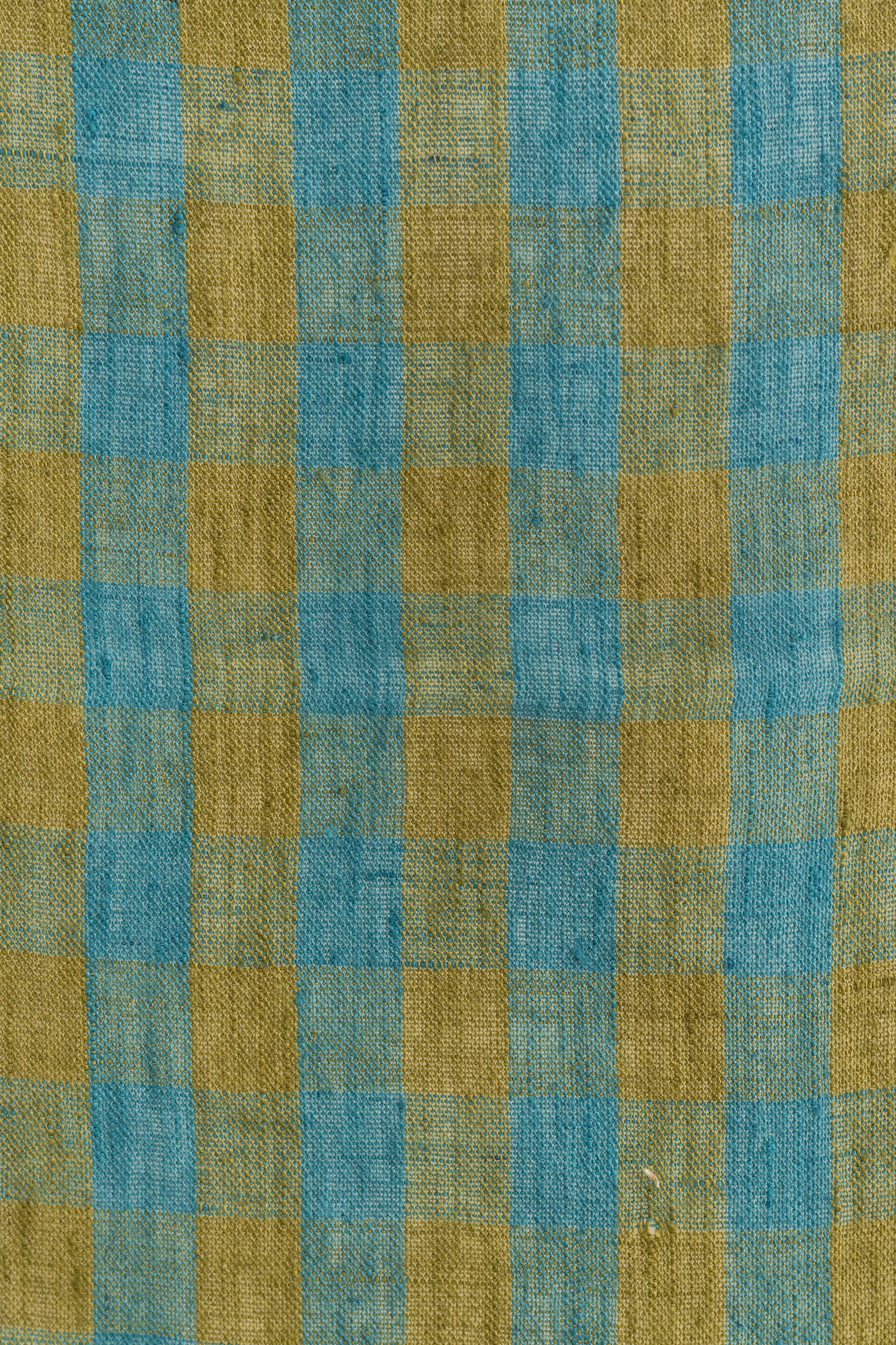 Linen Rosado Throw